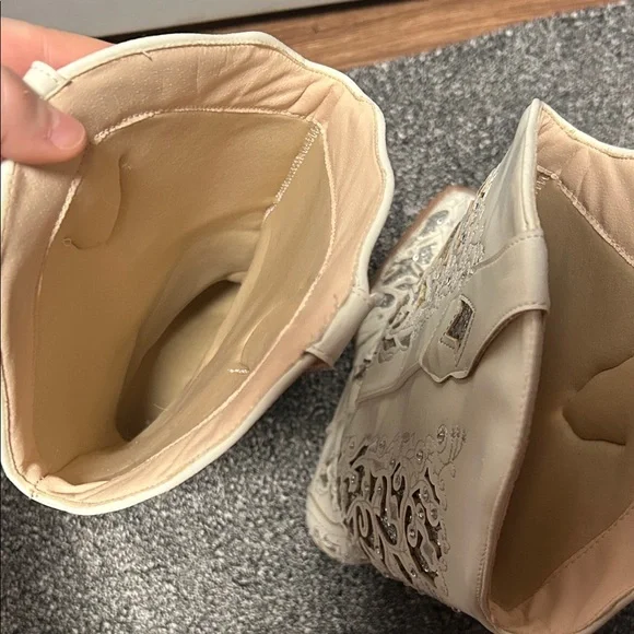 White Sparkly Western Boots - Picture 2 of 6